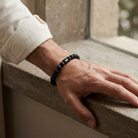 Storm Lava Armband buren på modell